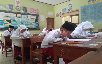 PELAKSANAAN UJIAN ASAS 1 DI MI MANSYAUL HUDA